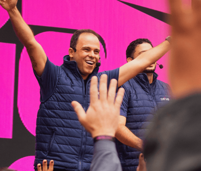 Bruno Barbosa no palco do ENTUR Summit